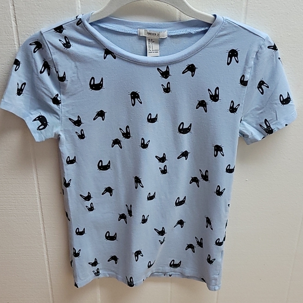 H&M size Small tee with bunnies